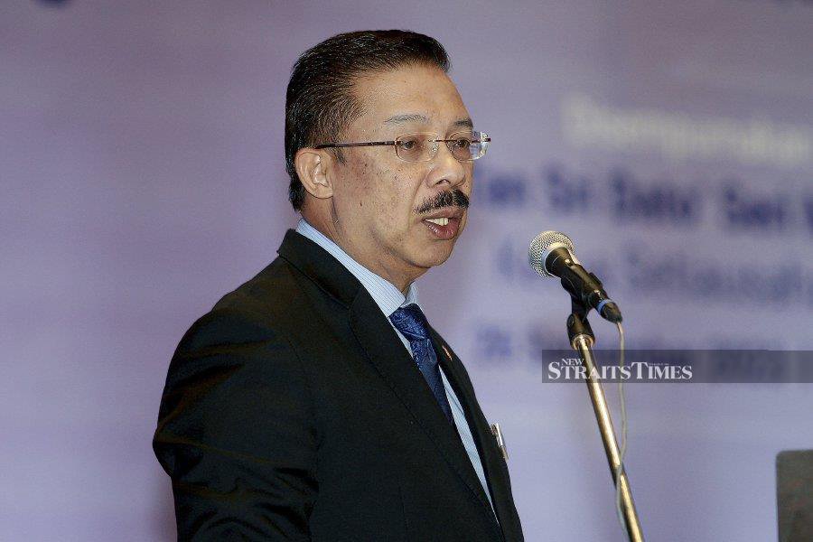 The initiative to establish the Malaysian Ombudsman, a platform for the public to voice their grievances against the public service delivery system, is an important milestone for the country in its efforts to improve governance in the public service delivery system, said Chief Secretary to the Government Tan Sri Mohd Zuki Ali. NSTP / FAIZ ANUAR