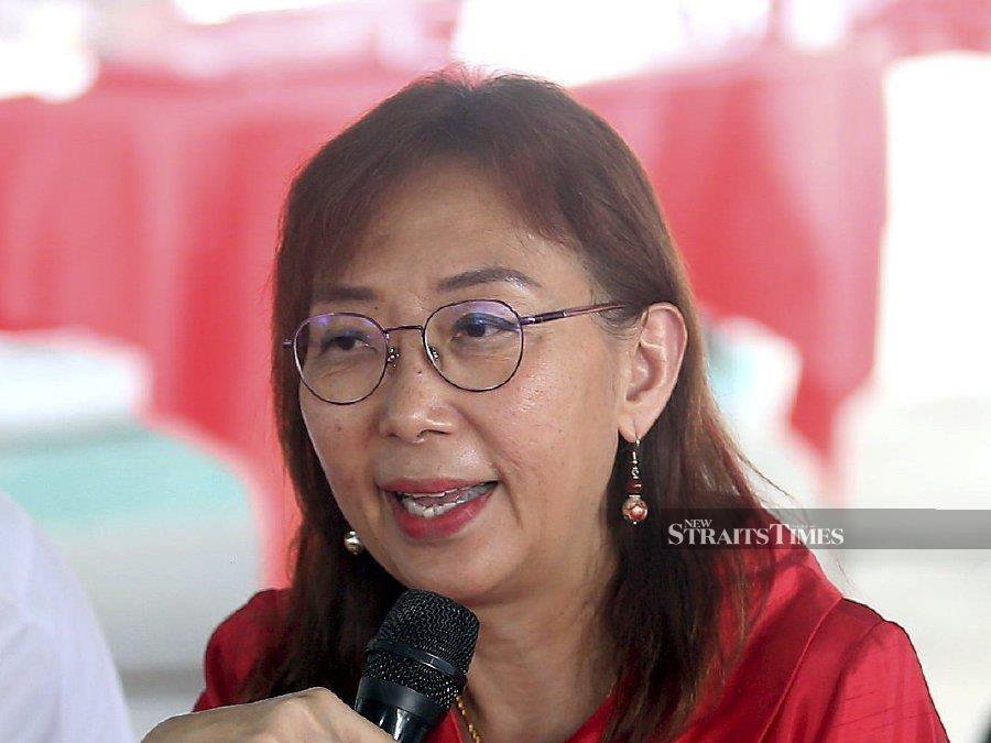 Seputeh Member of parliament Teresa Kok has called on Natural Resources and Environmental Sustainability Minister Nik Nazmi Nik Ahmad to seriously examine residents’ objections to the development surrounding the Kampung Bohol flood reservoir. - NSTP/SAIFULLIZAN TAMADI 