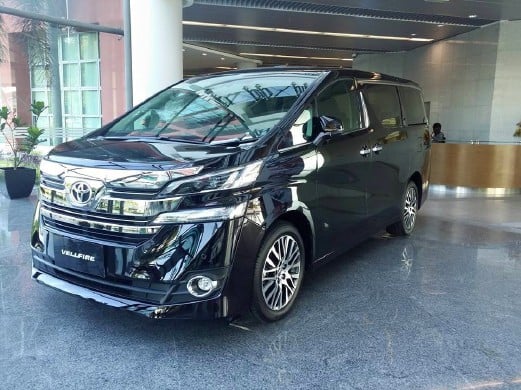 Umw Toyota Unveils New Alphard Vellfire