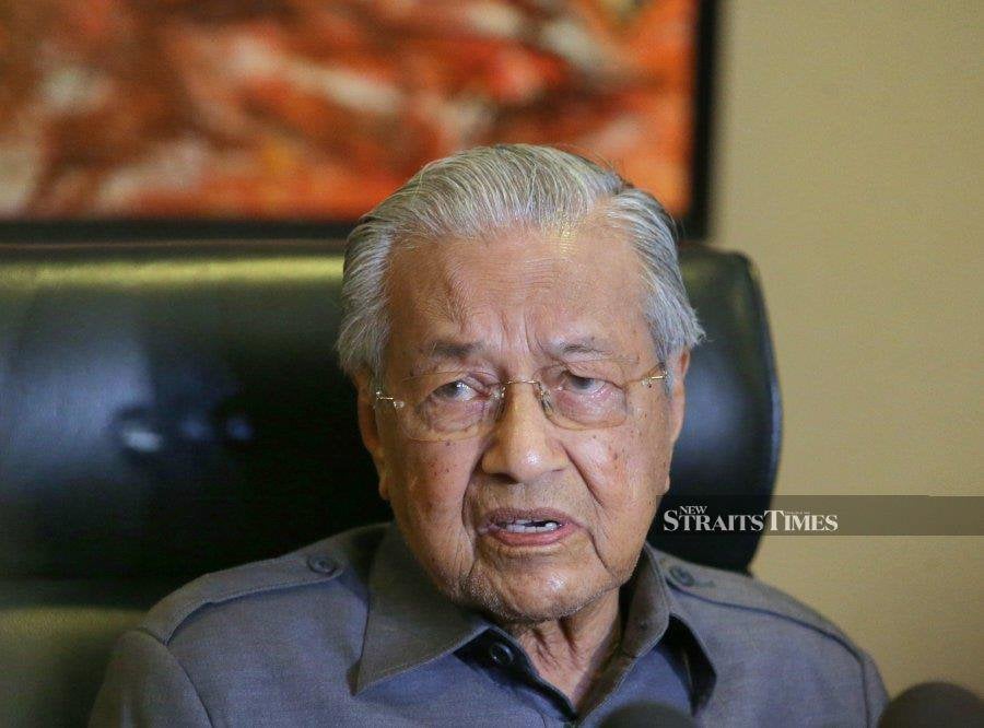 Former prime minister Tun Dr Mahathir Mohamad has been admitted to the National Heart Institute (IJN) for treatment of an infection. - NSTP file pic