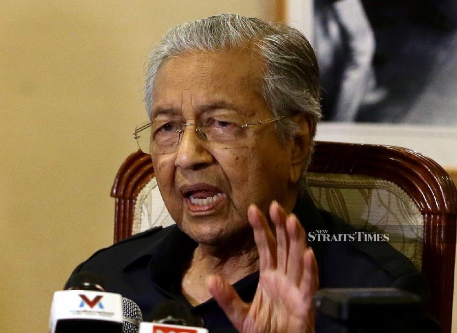 Tun Dr Mahathir Mohamad today described his actions and circumstances that led to the 10th General Election (GE10) in 1999 as entirely different to what has happened now. - NSTP/MOHD FADLI HAMZAH
