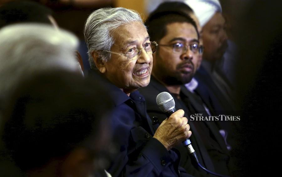 Former Prime Minister Tun Dr Mahathir Mohamad is unfazed by the Government's decision not to allow the use of Gerakan Tanah Air (GTA), saying that the coalition will use Parti Pejuang Tanahair (Pejuang) for the upcoming 15th General Elections. - NSTP/MOHD FADLI HAMZAH