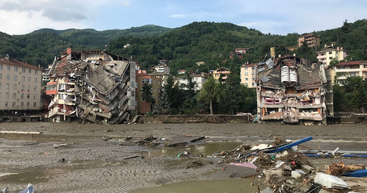 Death toll from Turkey's flash floods rises to nine