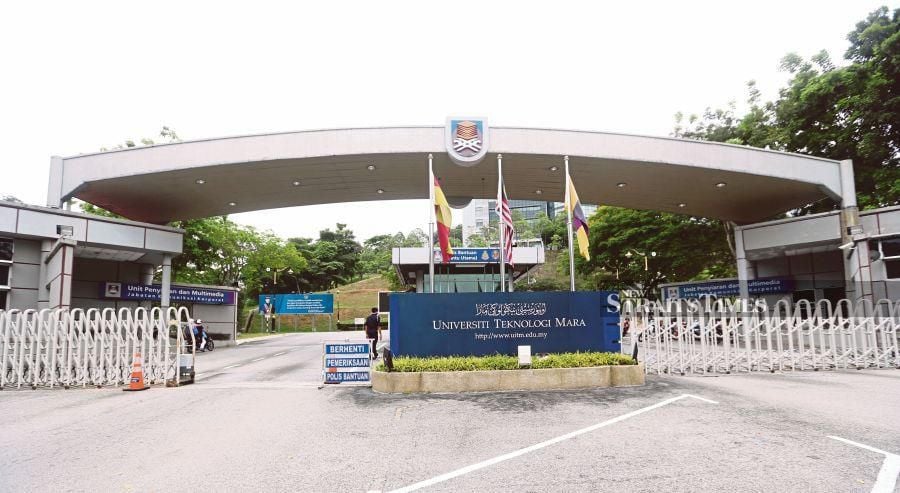 Students from all universities nationwide can start applying for the scholarship in August with a minimum requirement of 3.5 Cumulative Grade Point Average (CGPA) for local students and 3.75 CGPA for international students. - NSTP/File pic