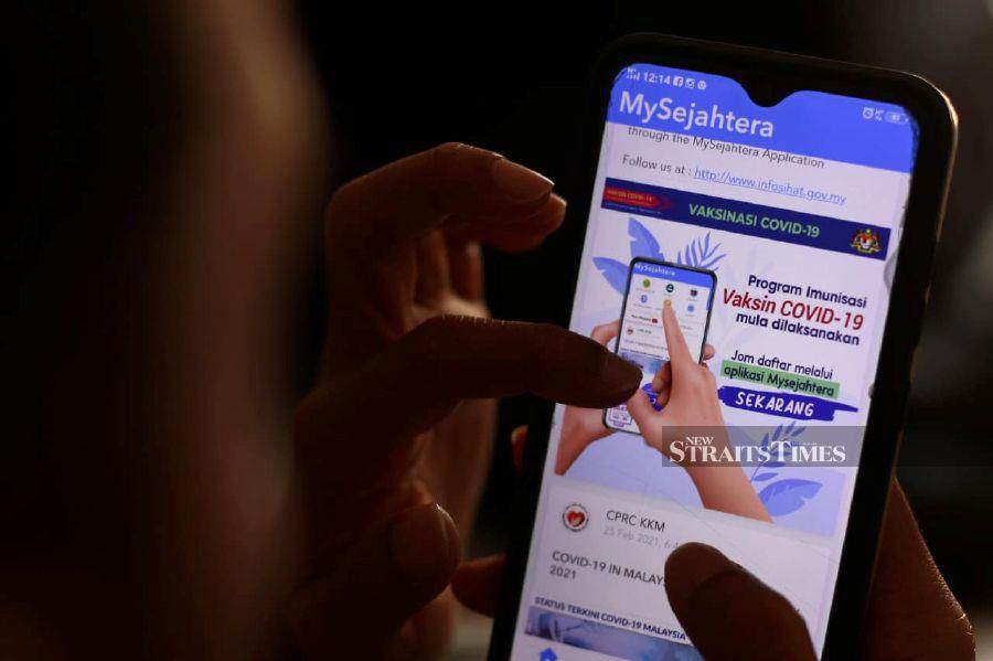 Close to 1.4 million individuals who have expressed interest to get vaccinated against Covid-19 via the MySejahtera mobile application, have yet to complete the registration process. - NSTP/IQMAL HAQIM ROSMAN