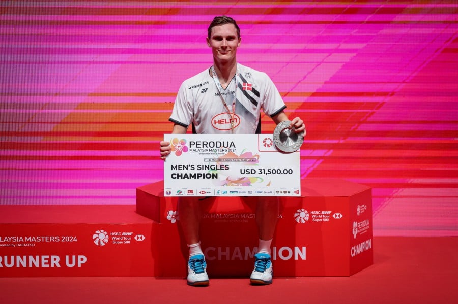 Shortly after winning the Malaysia Masters for his first title of the year on Sunday, world No. 1 Viktor Axelsen paid tribute to both Lee Zii Jia and the Malaysian fans for bringing the best in him. - Bernama pic