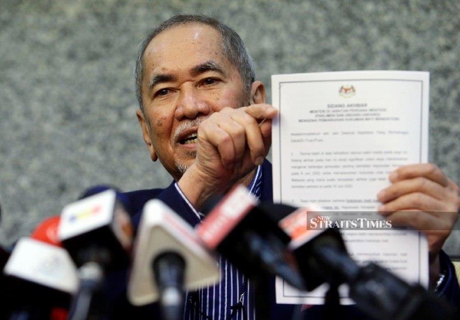 Minister in the Prime Minister’s Department (Parliament and Law) Datuk Seri Dr Wan Junaidi Tuanku Jaafar said the related amendments will then be tabled in the Dewan Negara in December, and by January next year, the country will abolish the mandatory death penalty. - NSTP/MOHD FADLI HAMZAH