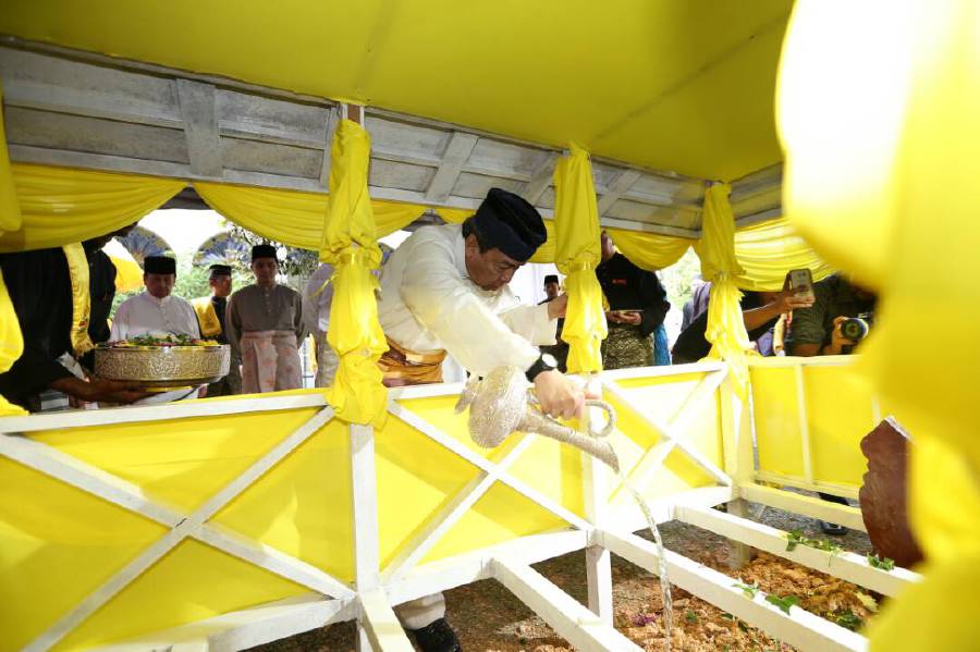 Selangor's Tengku Putri Sofiah laid to rest  New Straits 