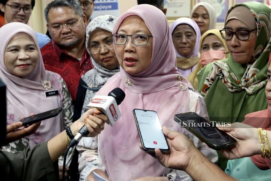 Dr Zaliha Mustafa said the decision to halved Najib's sentence from 12 years to six years was a collective decision by the Pardon's Board. NSTP/MOHD FADLI HAMZAH