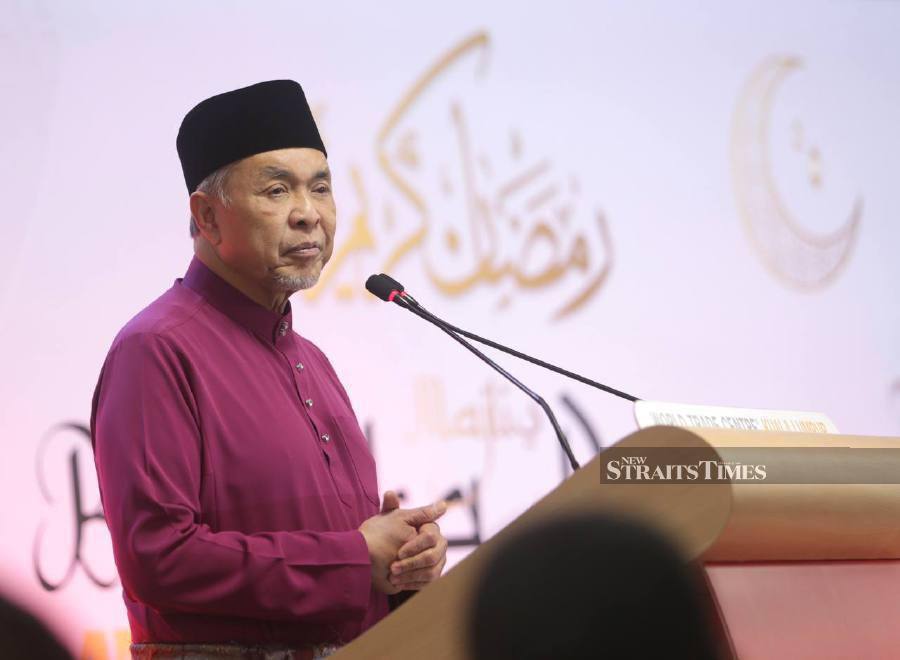 Umno president Datuk Seri Dr Ahmad Zahid Hamidi, said leaders of Umno in the Barisan Nasional component should respect the seat owned by the party within the unity government. - NSTP/MOHAMAD SHAHRIL BADRI SAALI