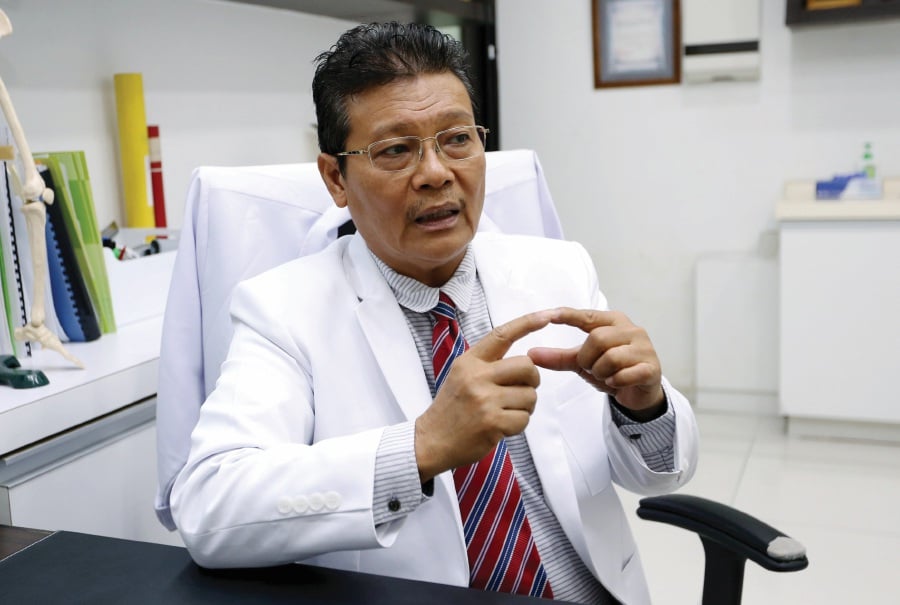  Datuk Dr Zulkafperi Hanapi has insisted that he is still the Tanjong Karang member of parliament (MP), despite his ceased membership with Parti Pribumi Bersatu Malaysia (Bersatu).