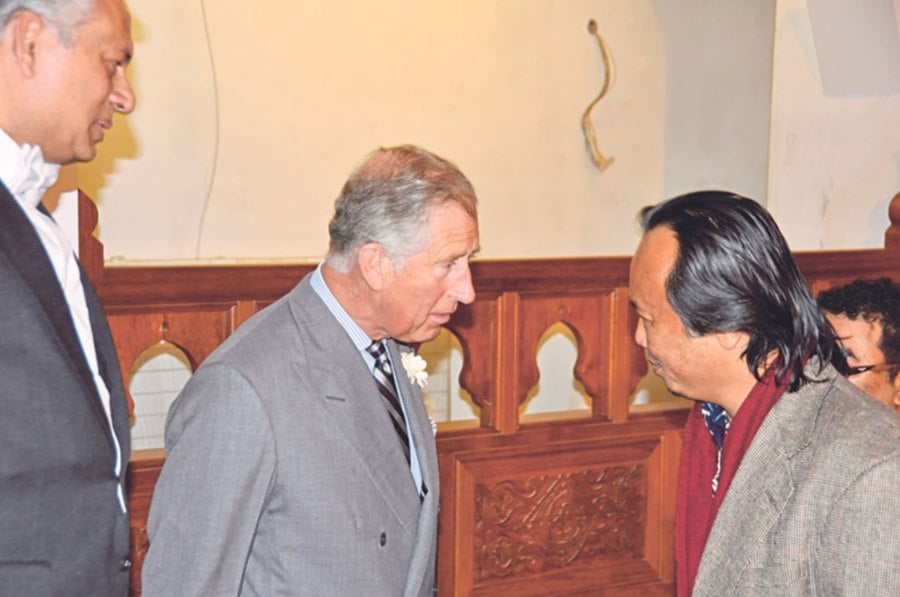 Norhaiza (right) with Prince Charles.