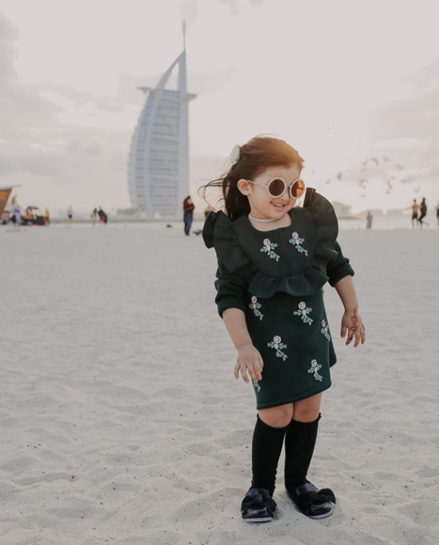 Showbiz Che Ta S Toddler Aaisyah Living It Up In Dubai