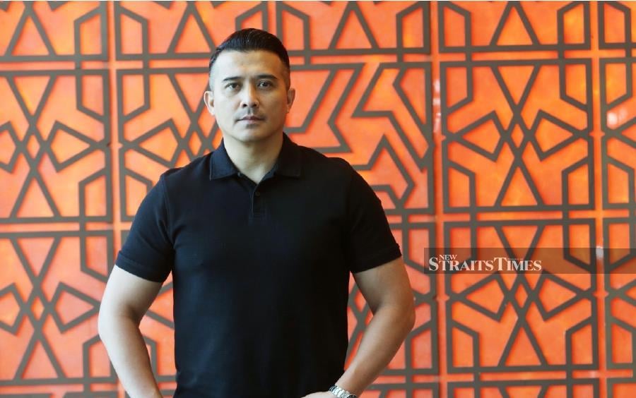 Datuk Aaron Aziz believes that Aliff Aziz can "pull himself up" and excel in his singing and acting career again (NSTP/Rohanis Shukri)