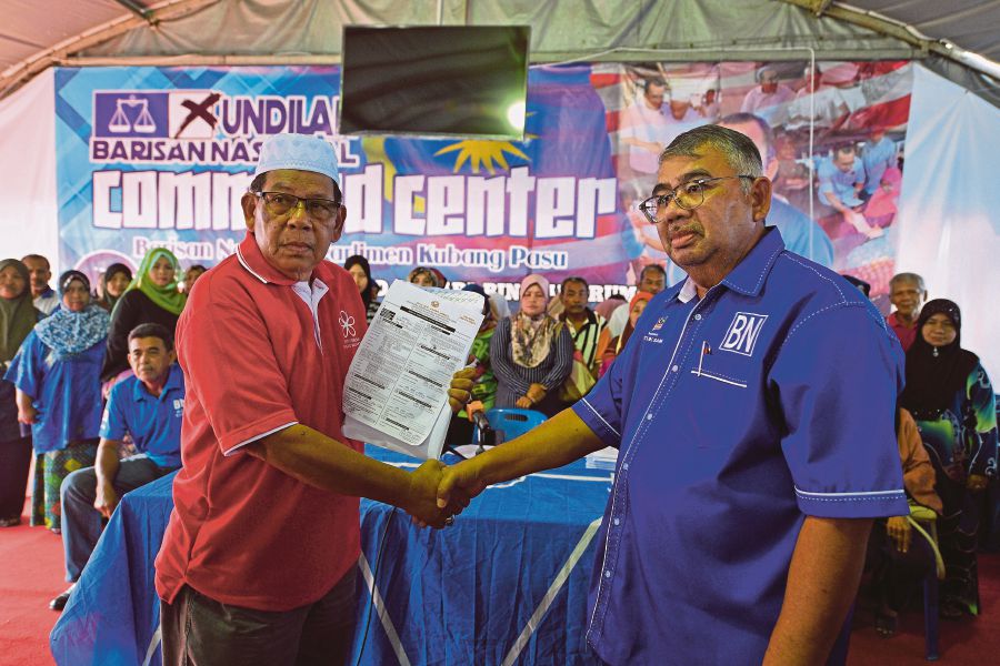 Parti Pribumi Bersatu Malaysia (PPBM) Kubang Pasu division deputy information chief Ab Manaff Kechik today left the party together with a group of 437 members.