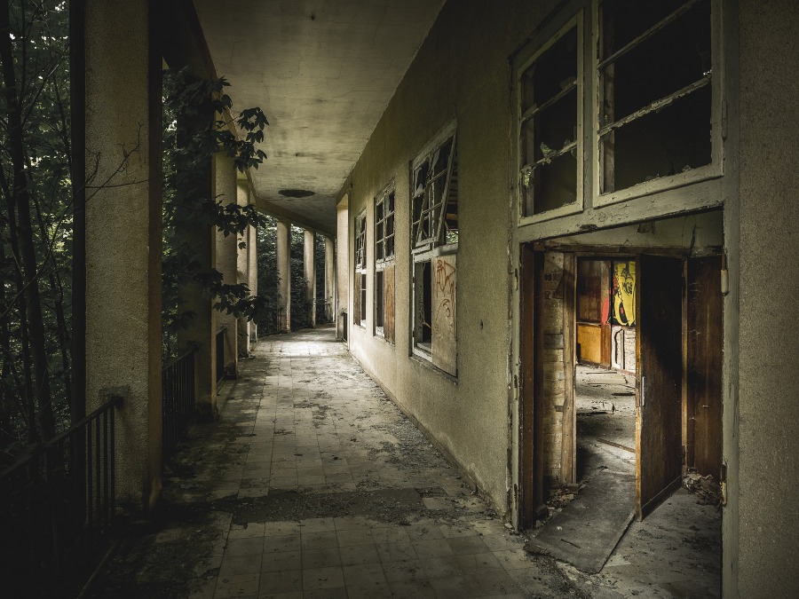 Housing and Local Government Minister Datuk Seri Reezal Merican Naina Merican said there are 79 abandoned housing projects in Peninsular Malaysia. Pixabay/photo