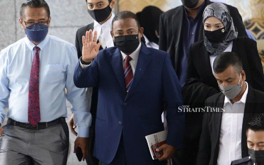 The Court of Appeal (COA) today rejected former Tabung Haji chairman Datuk Seri Abdul Azeez Abdul Rahim's (centre) application to strike out his corruption and money laundering charges involving road projects in Perak and Kedah. - NSTP/MOHD FADLI HAMZAH.