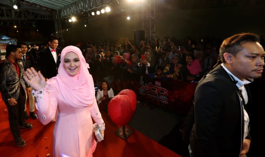 Datuk Siti Nurhaliza at the Anugerah Bintang Popular red carpet, in Arena Of Stars, Genting Highlands. Pix by Nur Adibah Ahmad Izam 