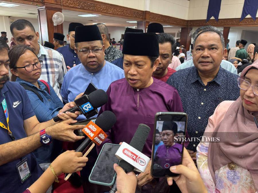 Umno Supreme Council member Datuk Seri Ahmad Maslan who said this believes that PN MPs who are now in opposition should also be given the same amount. - NSTP/NUR AISYAH MAZALAN