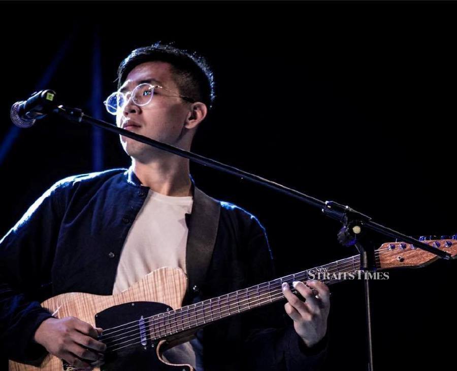 Showbiz: Sarawak-born musician Andrew Cheng rocks with rising international  stars