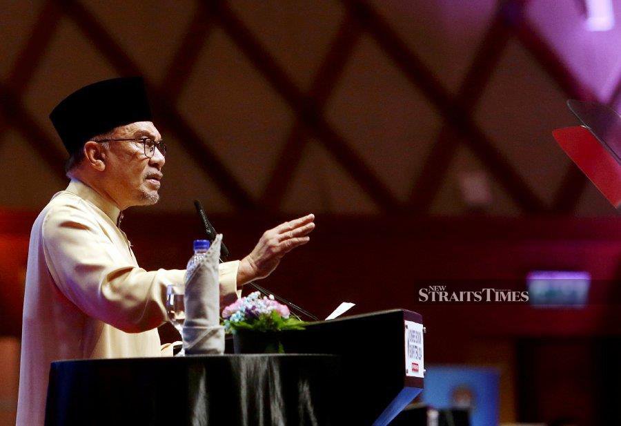 PPrime Minister Datuk Seri Anwar Ibrahim said a waqaf fund targets RM1 billion for two years, to be spearheaded by Mara and executed by the Mara Education Foundation. - NSTP/MOHD FADLI HAMZAH