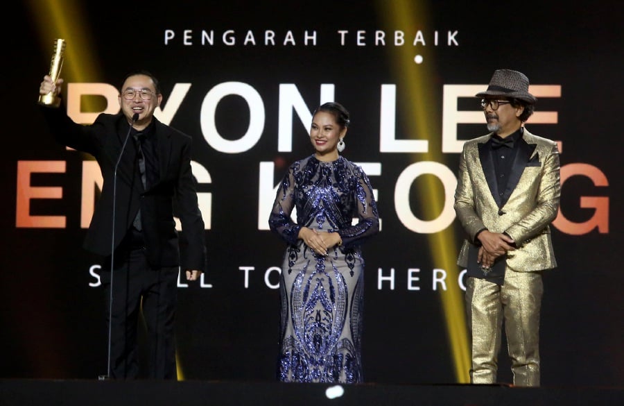 Ryon Lee Eng Keong (left) won Best Director and Best Original Story for ‘Small Town Heroes’.