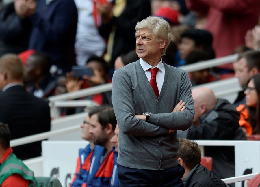 Arsene Wenger Admits He Regrets Not Taking Manchester United Or