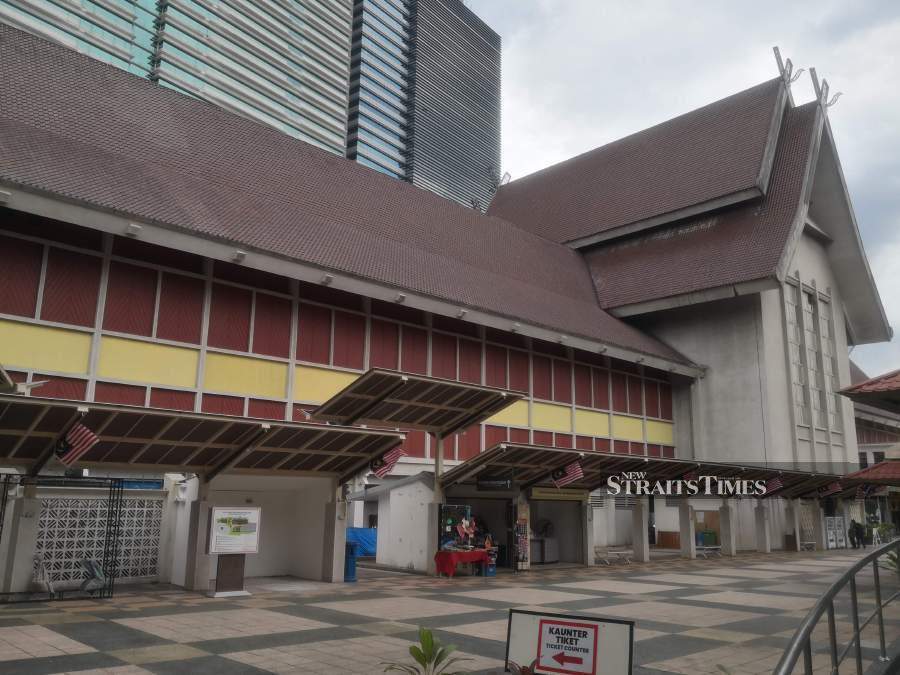 Muzium Negara is located along Jalan Damansara.
