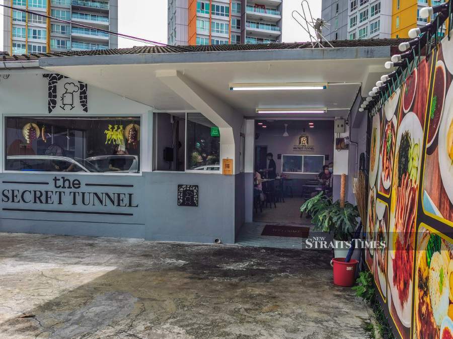 The Secret Tunnel is strategically located at the Taman Jelutong matured neighbourhood. Pictures by Alan Teh Leam Seng.