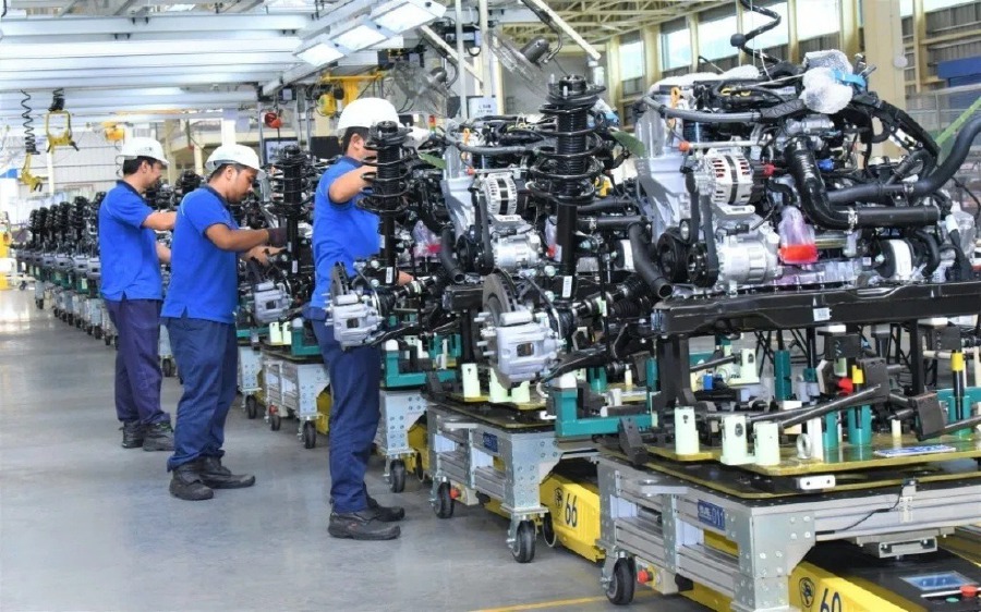 Malaysia’s new vehicles sales grew six per cent to 71,745 units in August this year compared to 67,609 units in the same month last year, according to the Malaysian Automotive Association (MAA).