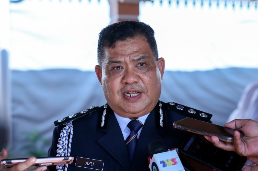 KUALA TERENGGANU: Kuala Terengganu district police chief Assistant Commissioner Azli Mohd Noor said the driver of the trailer lost control of his vehicle, which entered the opposite lane and collided with the victim’s car. — BERNAMA