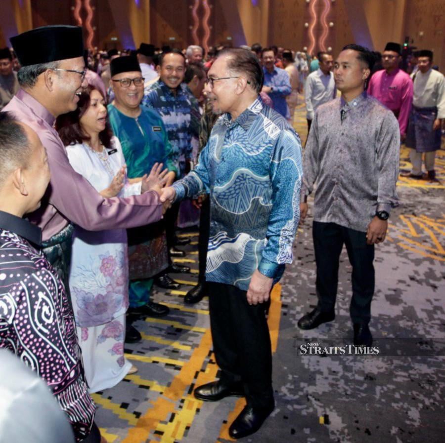 Prime Minister Datuk Seri Anwar Ibrahim today announced an additional RM2 million allocation for the Malaysian Administrative and Diplomatic Service Association (PPTD). Photo by NSTP/Aizuddin Saad