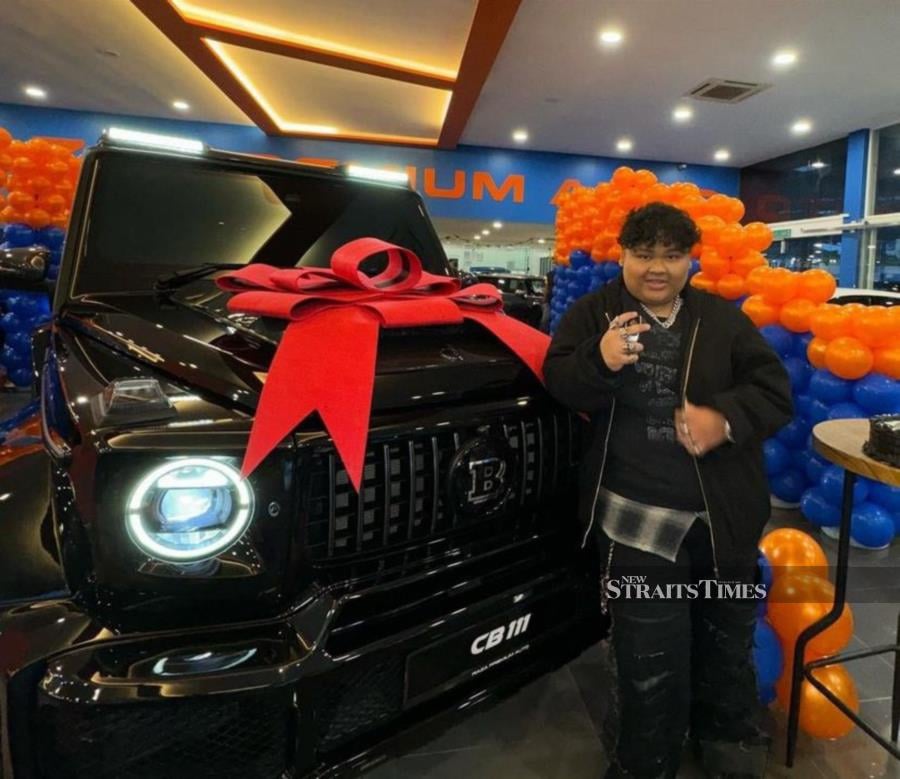 Social media influencer Cik B or Nur Edlynn Zamileen Muhammad Amin is now the proud owner of a Brabus G63 worth RM1.7 million (Instagram cikb_havoc66)
