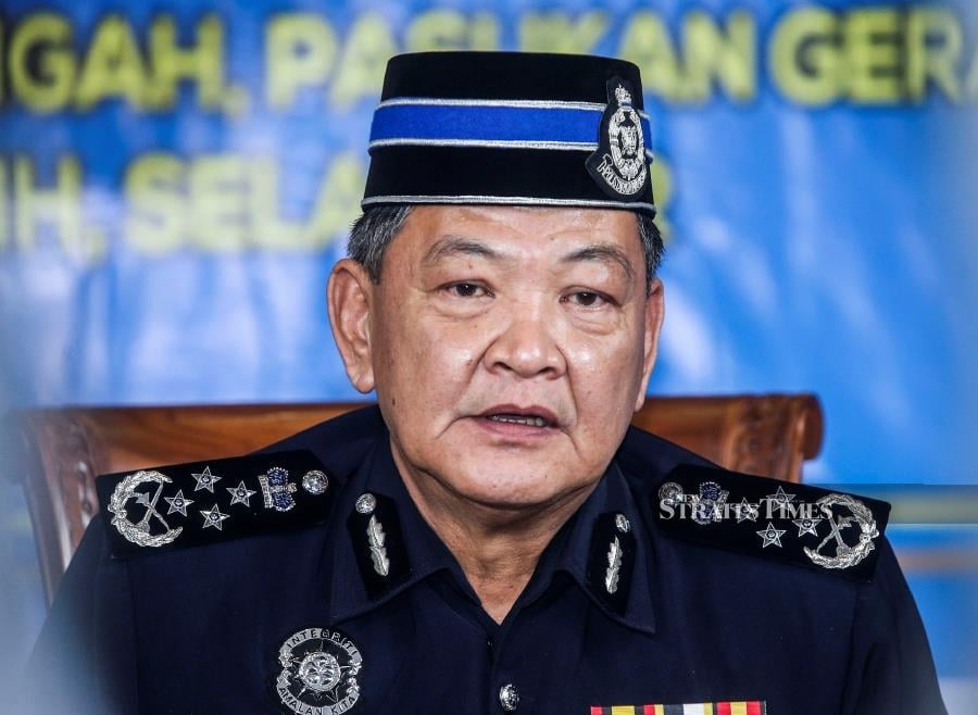 (File pic) Datuk Seri Abdul Hamid Bador said the incident could instead be an act of negligence. (NSTP/AZHAR RAMLI)