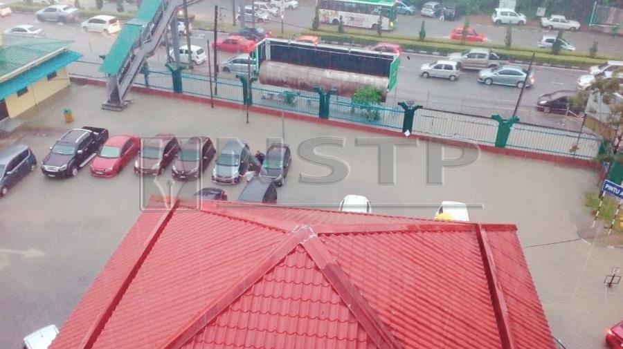 Downtown Kuching Hit By Flash Floods Following Heavy Rain | New Straits ...