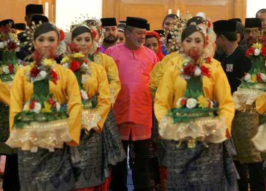 Johor Sultan, Permaisuri attend state banquet | New Straits Times ...