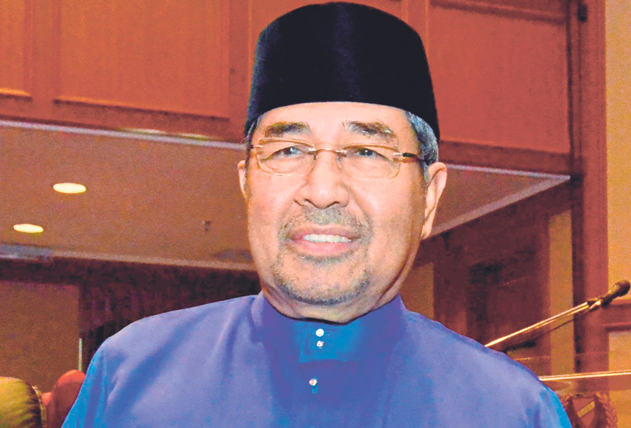 Datuk Seri Ahmad Bashah Md Hanipah 