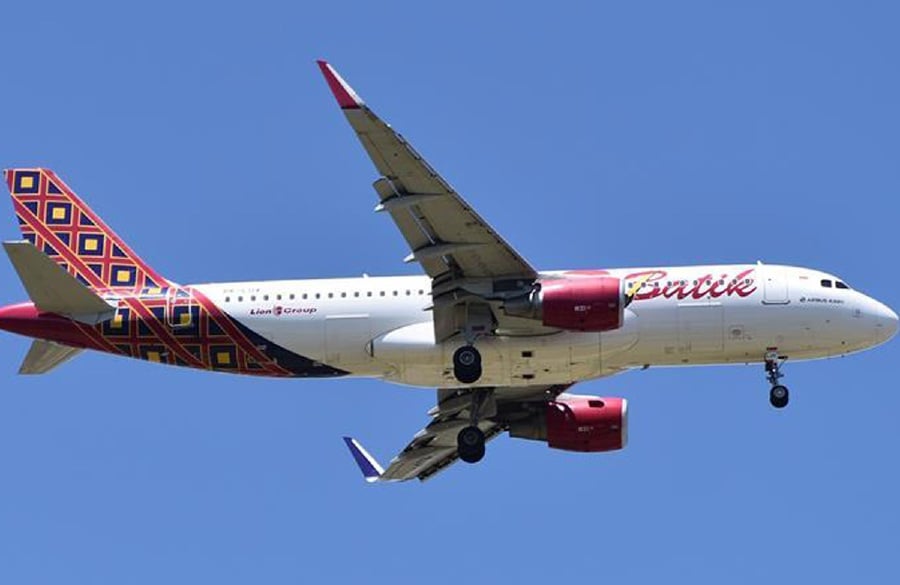 Indonesia’s transport ministry said on Saturday it would open a probe into local airline Batik Air after two of its pilots were found to have fallen asleep during a recent flight. - Pic source Social Media