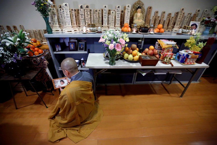 Buddhist nun prays for Vietnamese workers who died in Japan | New ...