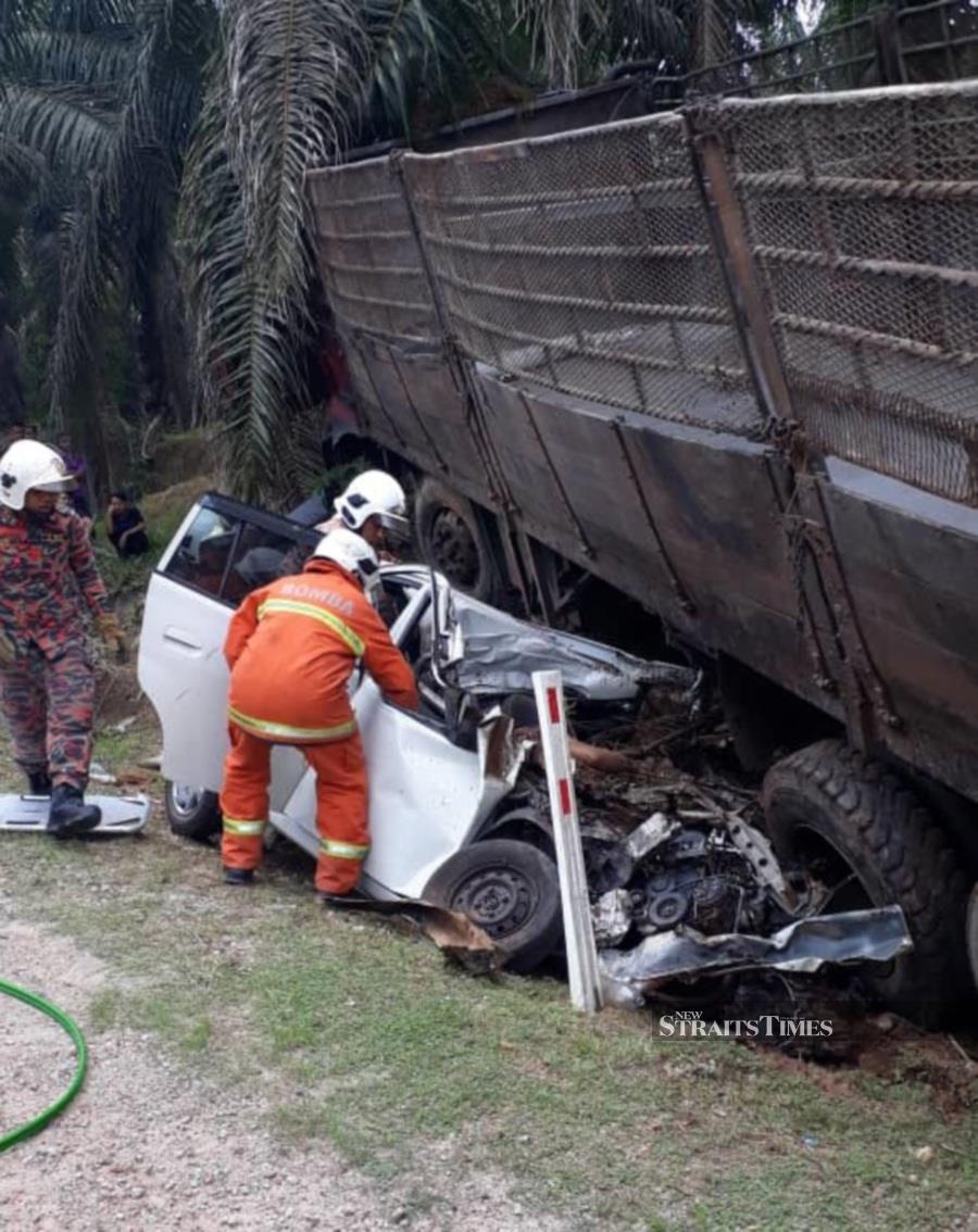 Four Killed One Hurt In Gruesome Three Vehicle Bera Crash Nsttv