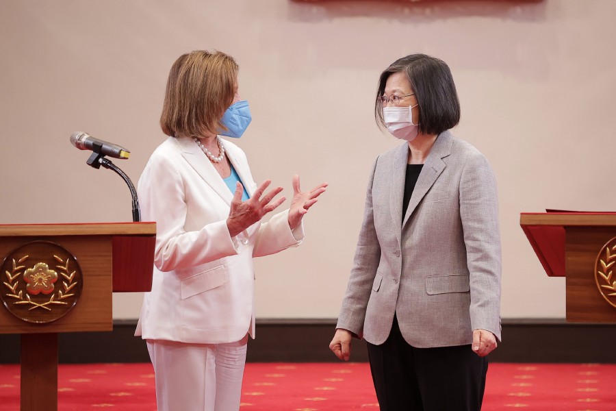  US House Speaker Nancy Pelosi (L) speaking to Taiwan President Tsai Ing-wen during a press conference at the Presidential Palace in Taipei, Taiwan, August 3, 2022. - EPA PIC
