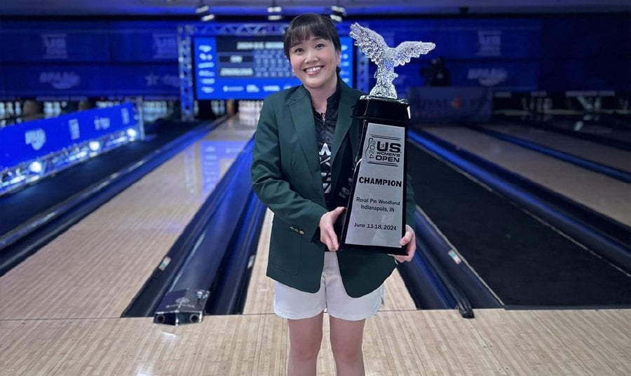 Sin Li Jane with the US Open title. -- Pic courtesy of Professional Women's Bowling Association - PWBA
