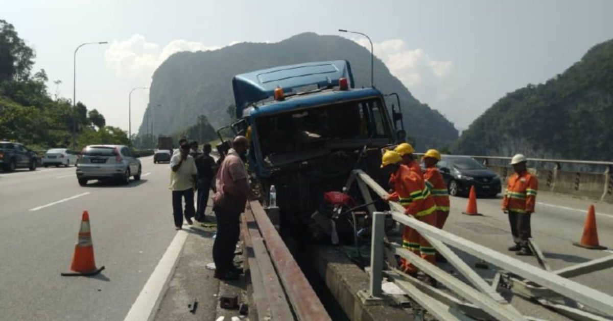 Kampar trailer accident causes 40km congestion along NSE | New Straits ...