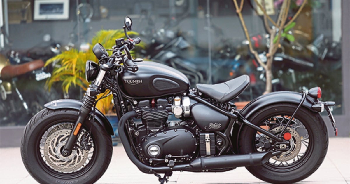 Triumph Bonneville Bobber Vs Yamaha Bolt | Reviewmotors.co