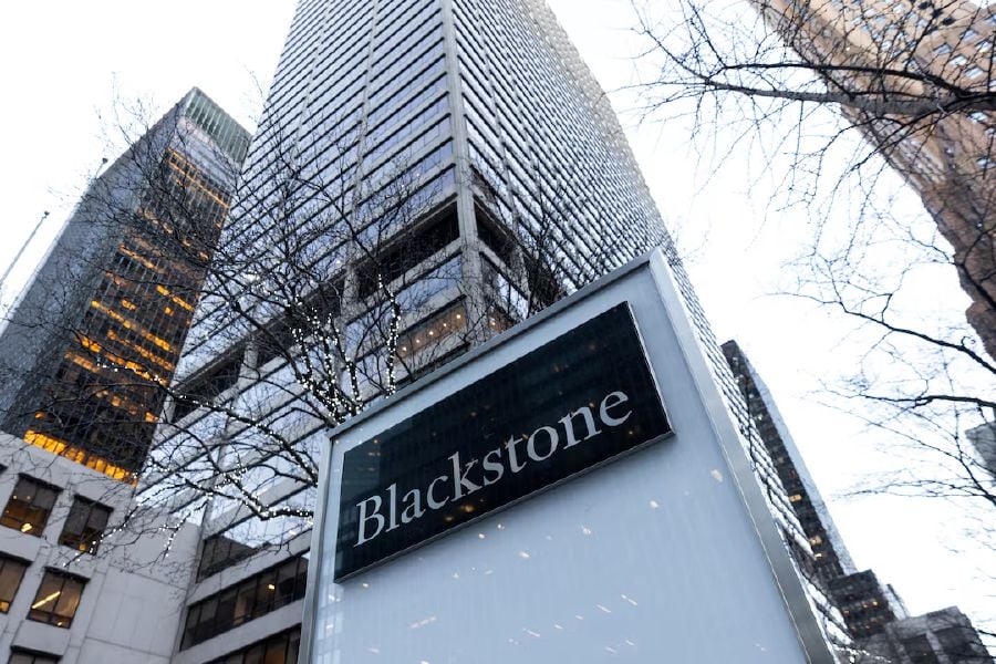 British housebuilder Vistry said on Tuesday it has agreed to terms with Blackstone Real Estate and Regis Group for the delivery of a portfolio of 1,750 new homes worth a gross development value of 580 million pounds (US$742.3 million). Reuters pic