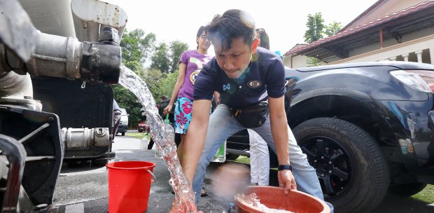 Azmin accused of abusing immunity to 'spin' Selangor water 