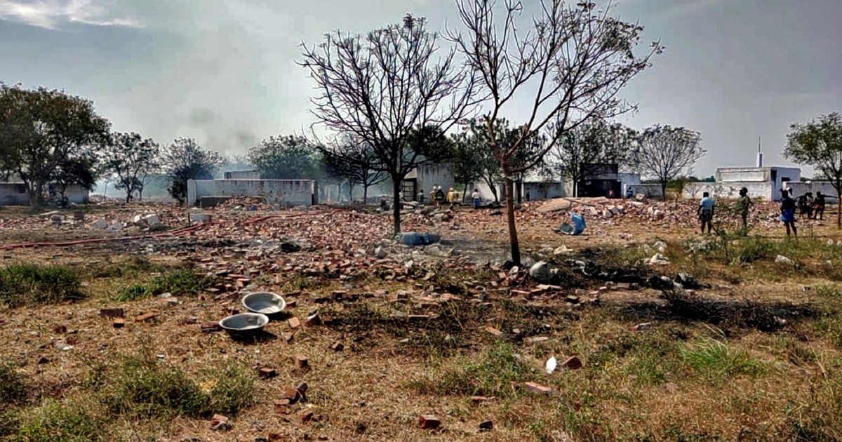 Destroyed village. Экономика Индии взлетит. Qora zamburug' Hindistonda.