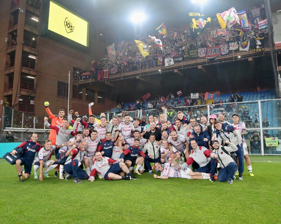 Bologna players and staff celebrate after the match against Genoa. - Pic credit Facebook bfc1909official/