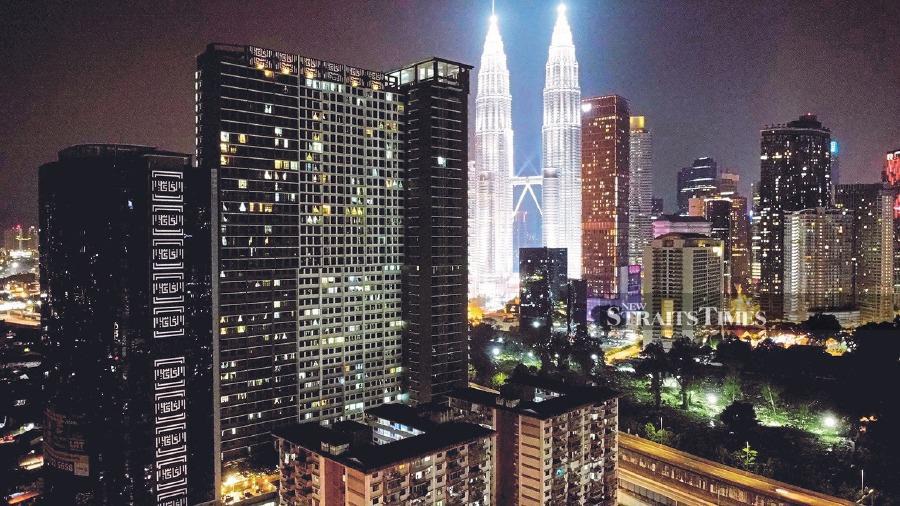 Foreign investors’ appetite for Malaysia’s sovereign and corporate bonds will likely be less this year amid a weakening currency, dwindling hedged returns and slowing global economic activity.