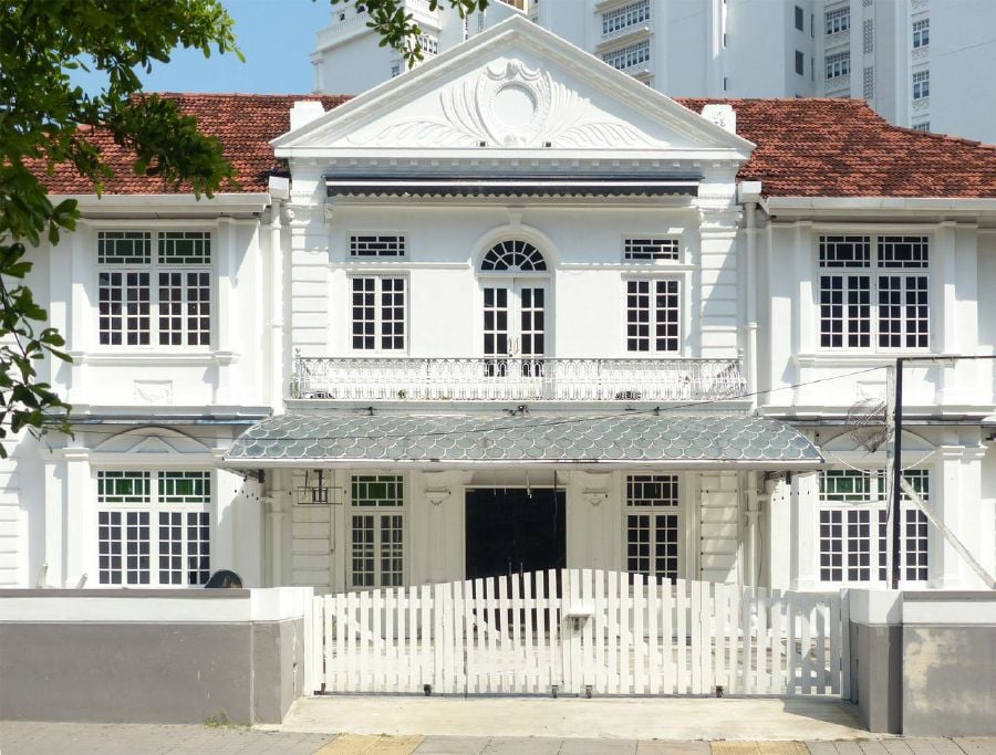 A villa along Penang Road built in 1926 for Lim Boon Aw by architect Lim Soon Loon. - Pic courtesy of Entrepôt Publishing